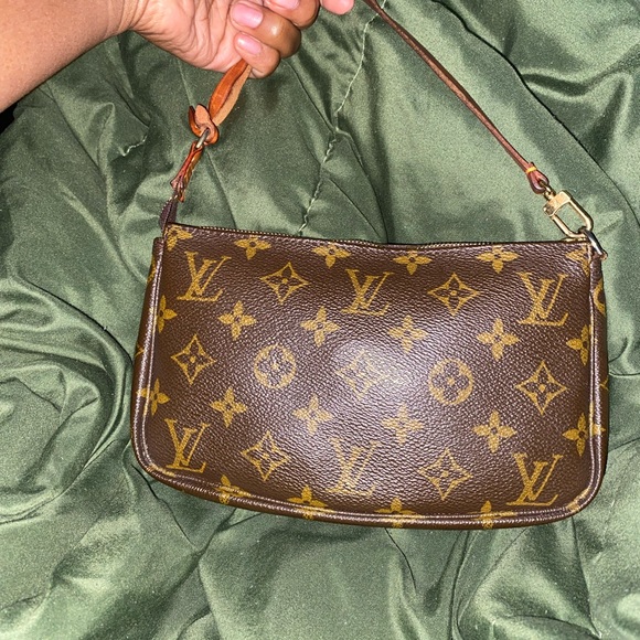 Mini Monogram Louis Vuitton - Picture 4 of 4